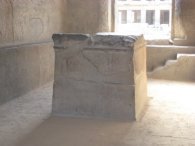 Egypt-Karnak-HolyOfHolies.jpg (5678 bytes)