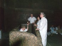 Egypt-GreatPyramid-KingsChamber-2.jpg (7128 bytes)