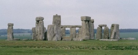 England-Stonehenge-5.jpg (15916 bytes)