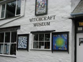 England-Boscastle-WitchcraftMuseum-1.jpg (15541 bytes)