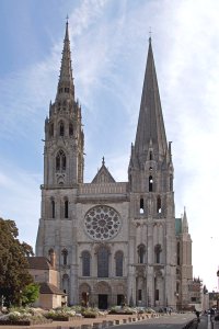 France-Chartres-CathedralOfOurLadyofChartres.jpg (15212 bytes)