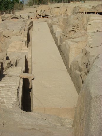 Egypt-Aswan - UnfinishedObelisk1-sm.jpg (6414 bytes)