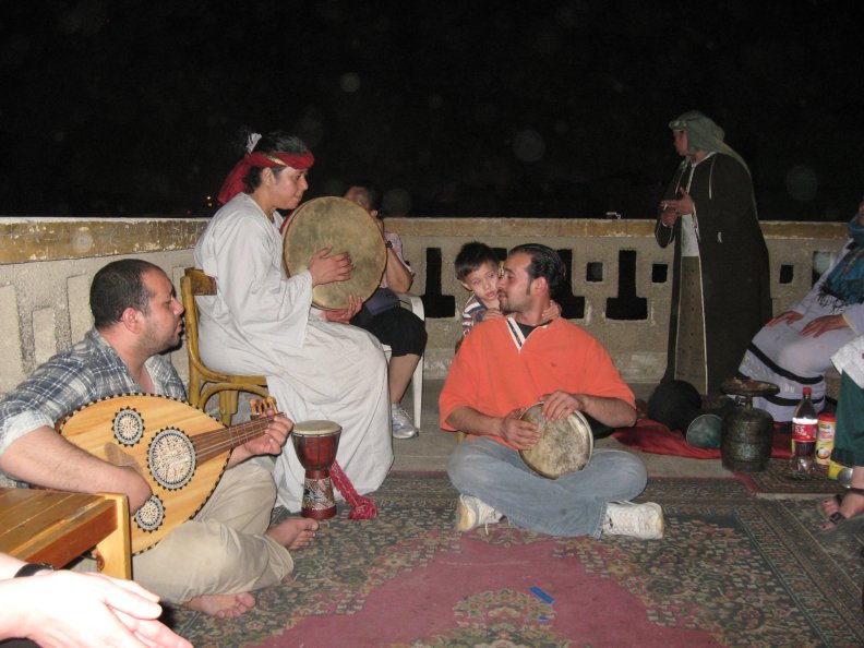 Egypt-AwyanHomeGallery11-sm.jpg (10149 bytes)
