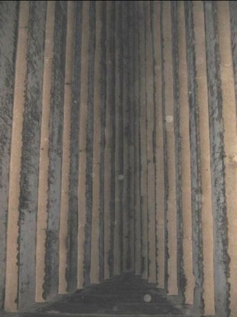 Egypt-Dashur-RedPyramid-Ceiling2-sm.jpg (6587 bytes)