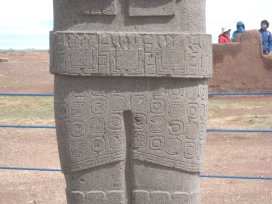 Bolivia-Tiahuanaco-Monolith-2-Closeup-3.jpg (14819 bytes)