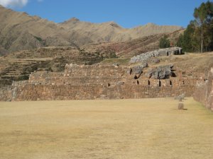 Peru-Chinchero-1.jpg (16106 bytes)