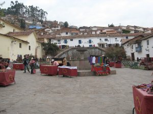 Peru-Cusco-SanBlas-Shopping.jpg (19165 bytes)