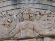 Turkey-Ephesus_Medusa.jpg (7985 bytes)