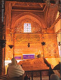 Turkey-Konya-RumiShrine-2.jpg (26655 bytes)
